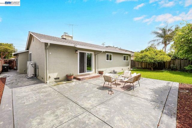 35975 Ruschin Dr, Newark, CA 94560