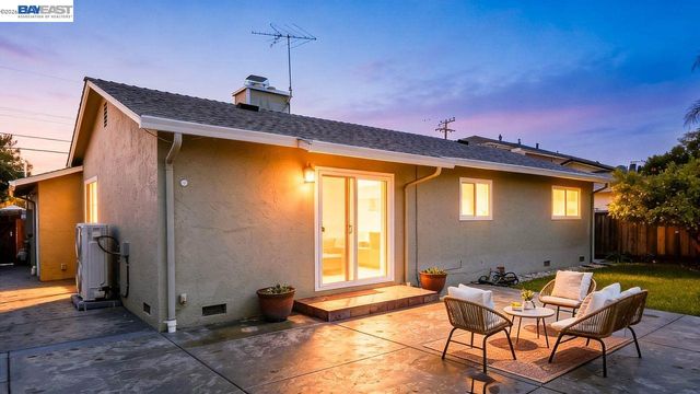 35975 Ruschin Dr, Newark, CA 94560