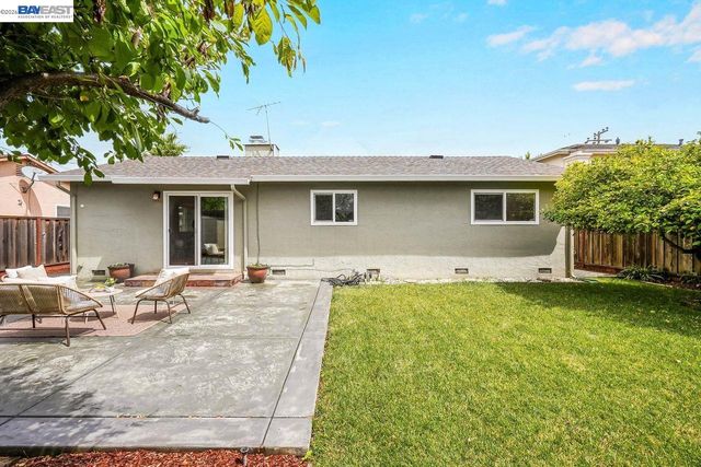 35975 Ruschin Dr, Newark, CA 94560