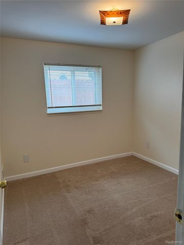 29045 Howard Avenue, Madison Heights, MI 48071