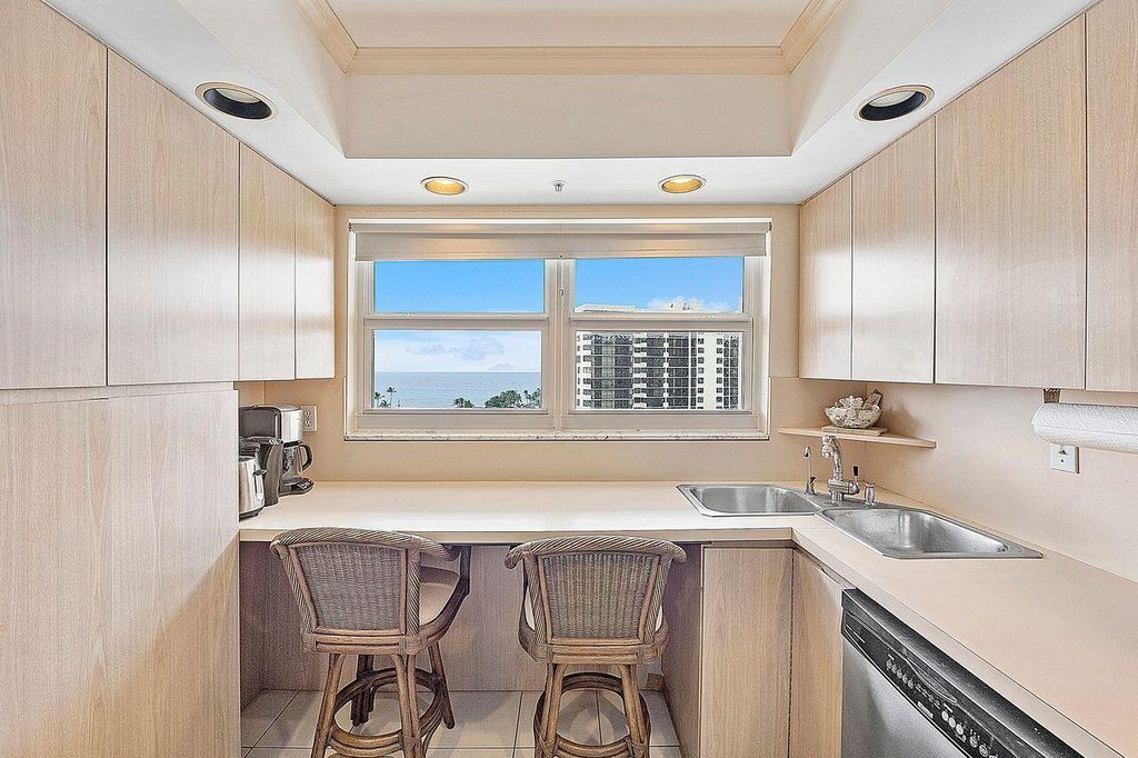 Image 6 of property listing at 3310 S Ocean Boulevard 1030-D, Highland Beach, FL 33487