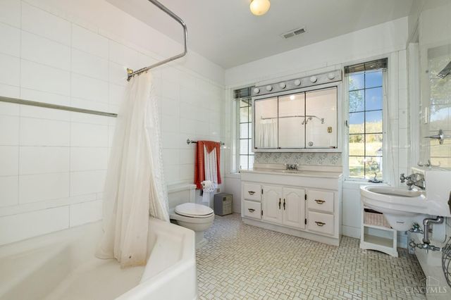 2825 Pond Run Road, Pierce Twp, OH 45157