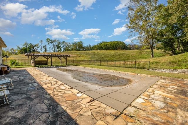 2825 Pond Run Road, Pierce Twp, OH 45157