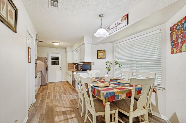 1008 Sherwood Drive, Bedford, TX 76022