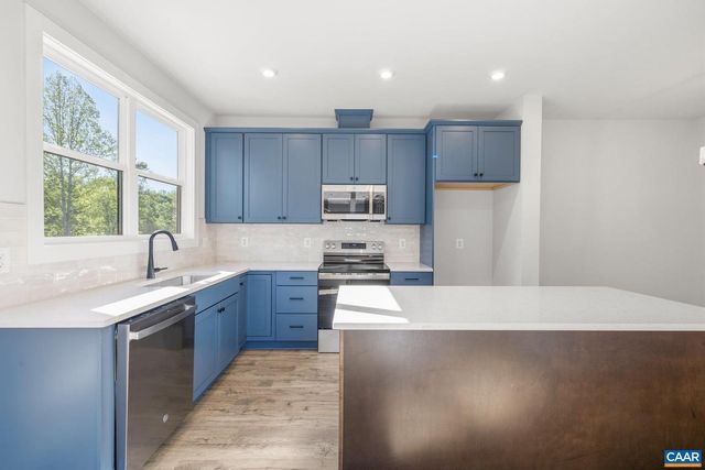 302 FLINT DR, Charlottesville, VA 22903