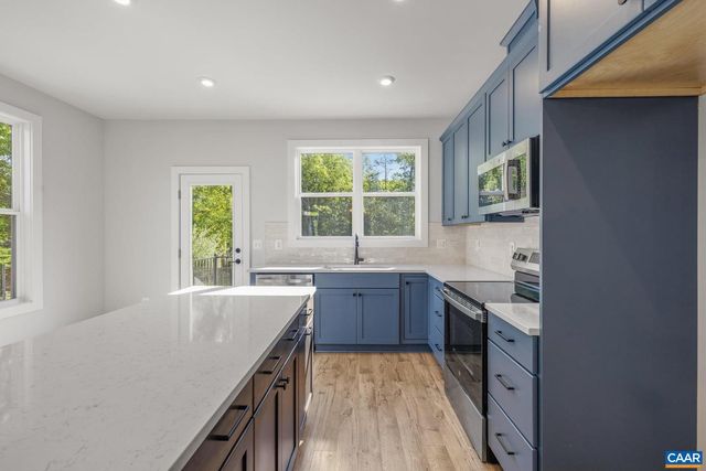 302 FLINT DR, Charlottesville, VA 22903