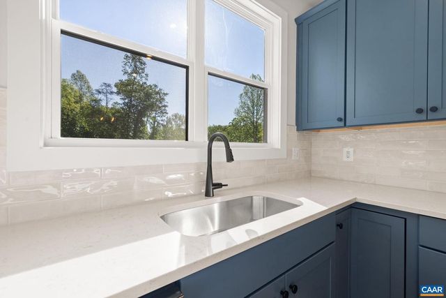 302 FLINT DR, Charlottesville, VA 22903