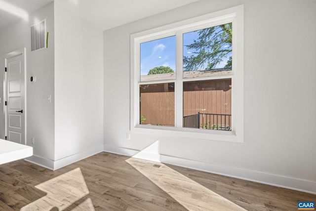 302 FLINT DR, Charlottesville, VA 22903