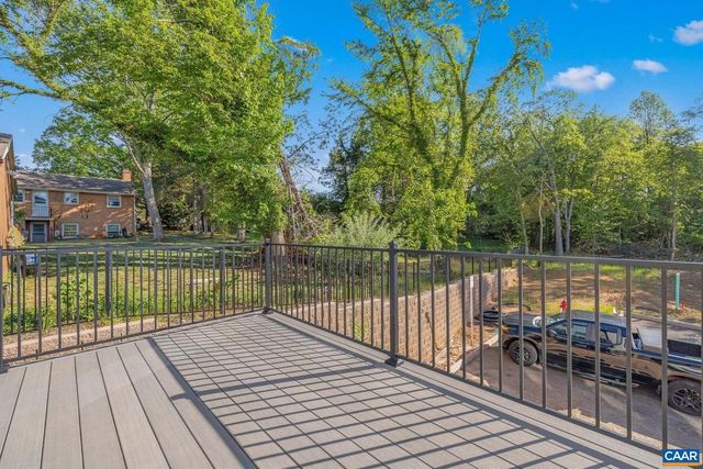 302 FLINT DR, Charlottesville, VA 22903
