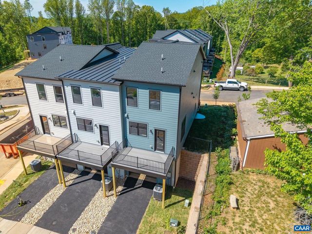 302 FLINT DR, Charlottesville, VA 22903