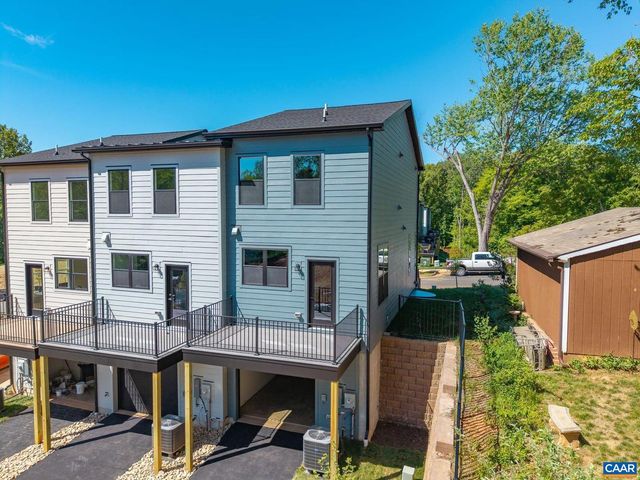 302 FLINT DR, Charlottesville, VA 22903