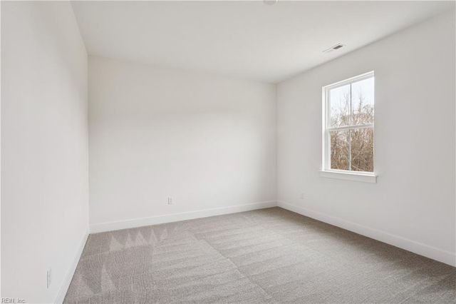 3413 Mintonville Point DR, Suffolk, VA 23435