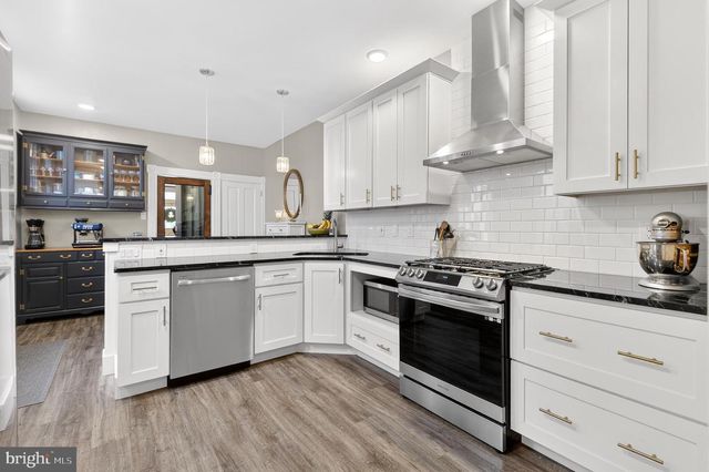 806 N SHIPPEN ST, Lancaster, PA 17602