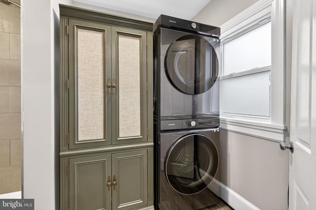 806 N SHIPPEN ST, Lancaster, PA 17602