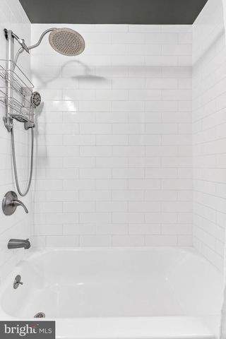 806 N SHIPPEN ST, Lancaster, PA 17602