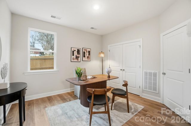 8931 Sharonbrook Drive, Charlotte, NC 28210