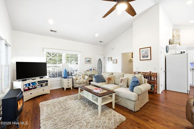 108 NW 25th Street, Oak Island, NC 28465