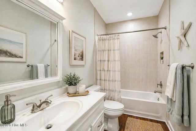 108 NW 25th Street, Oak Island, NC 28465