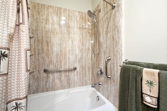 108 NW 25th Street, Oak Island, NC 28465