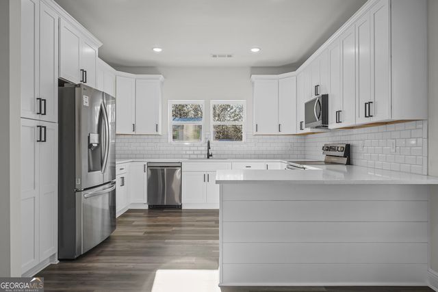 952 Hoyt Street, Cornelia, GA 30531