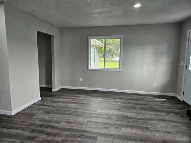 4070 Sharp Road, Palmyra Twp, MI 49221