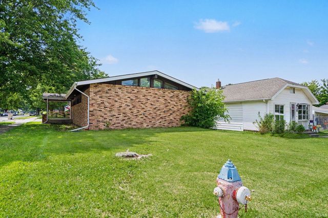1951 E Fox Street, South Bend, IN 46613