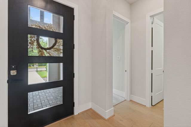 10561 Lake Palmetto Drive, Conroe, TX 77385