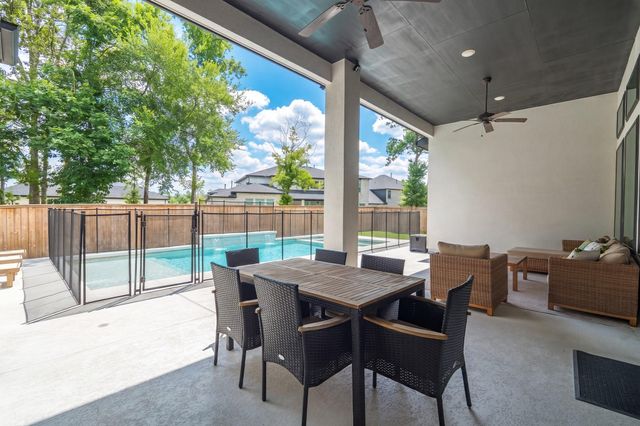 10561 Lake Palmetto Drive, Conroe, TX 77385