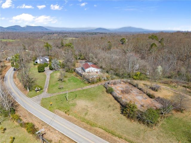 111 Skitts Mountain Road, Cleveland, GA 30528