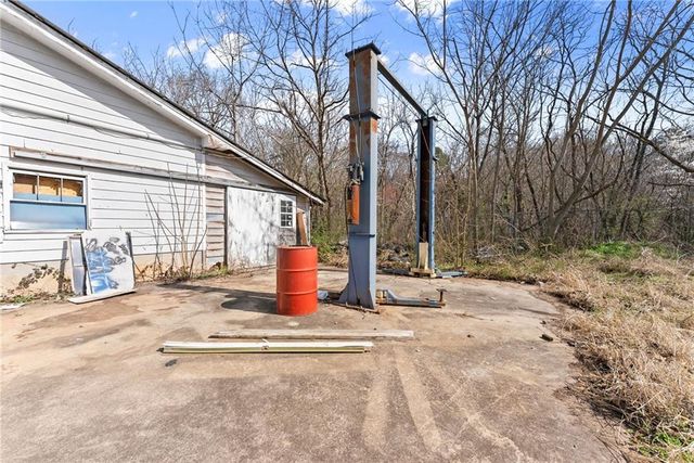 111 Skitts Mountain Road, Cleveland, GA 30528