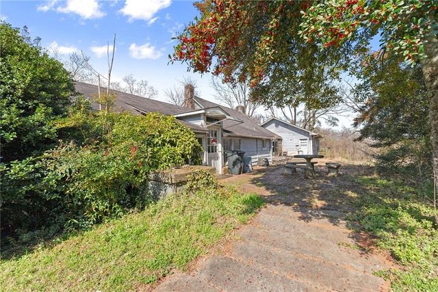 111 Skitts Mountain Road, Cleveland, GA 30528