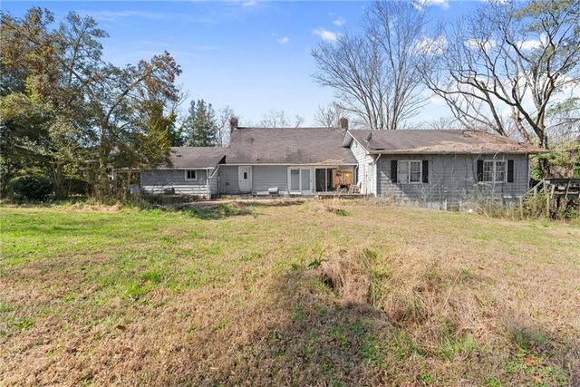 111 Skitts Mountain Road, Cleveland, GA 30528