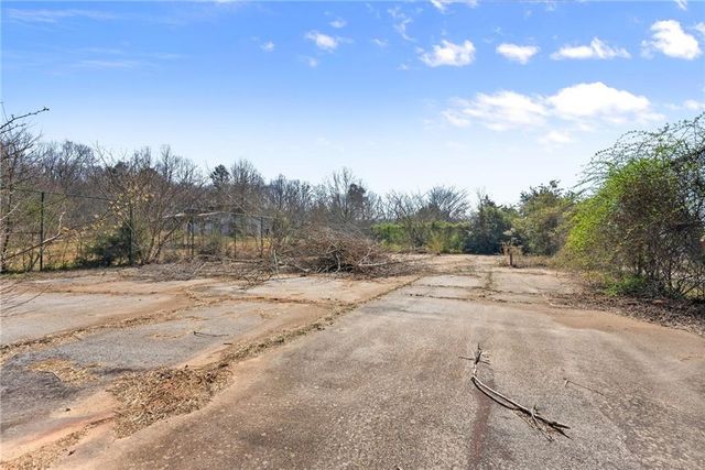 111 Skitts Mountain Road, Cleveland, GA 30528