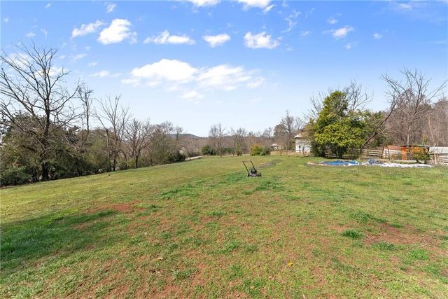 111 Skitts Mountain Road, Cleveland, GA 30528