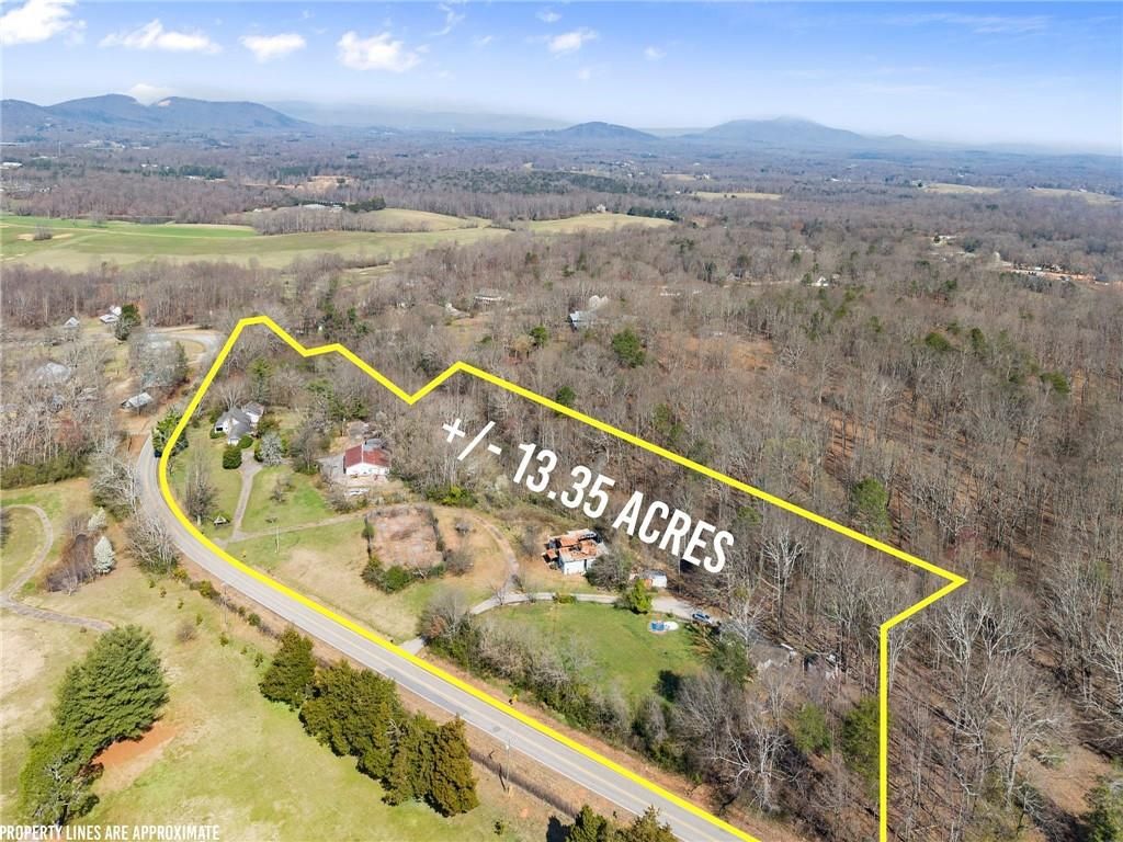 111 Skitts Mountain Road, Cleveland, GA 30528