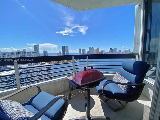 3530 Mystic Pointe Drive 3014, Aventura, FL 33180