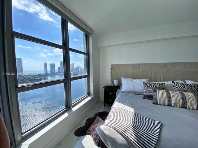 3530 Mystic Pointe Drive 3014, Aventura, FL 33180