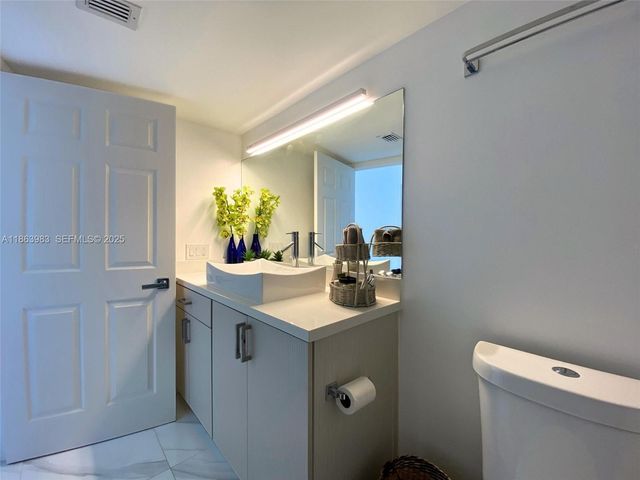 3530 Mystic Pointe Drive 3014, Aventura, FL 33180