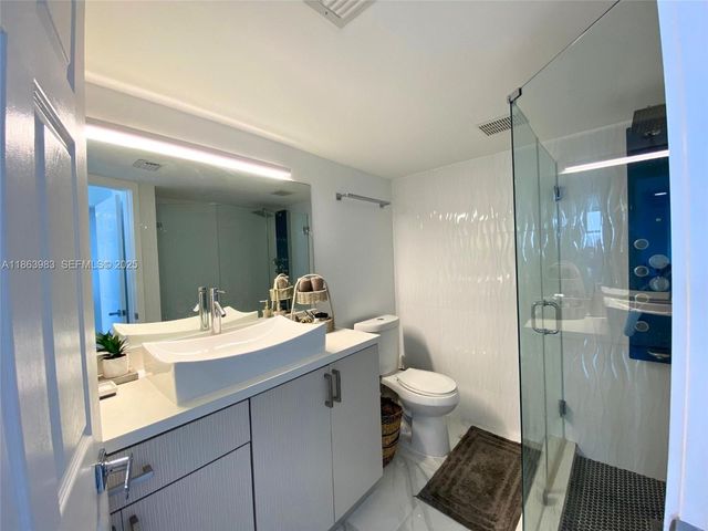 3530 Mystic Pointe Drive 3014, Aventura, FL 33180