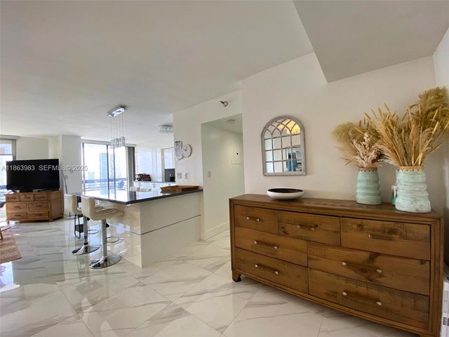 3530 Mystic Pointe Drive 3014, Aventura, FL 33180