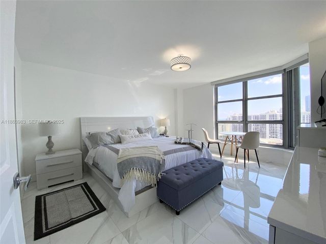 3530 Mystic Pointe Drive 3014, Aventura, FL 33180