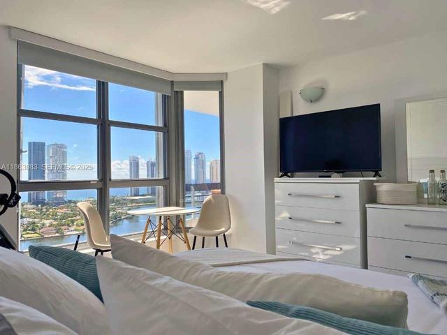 3530 Mystic Pointe Drive 3014, Aventura, FL 33180