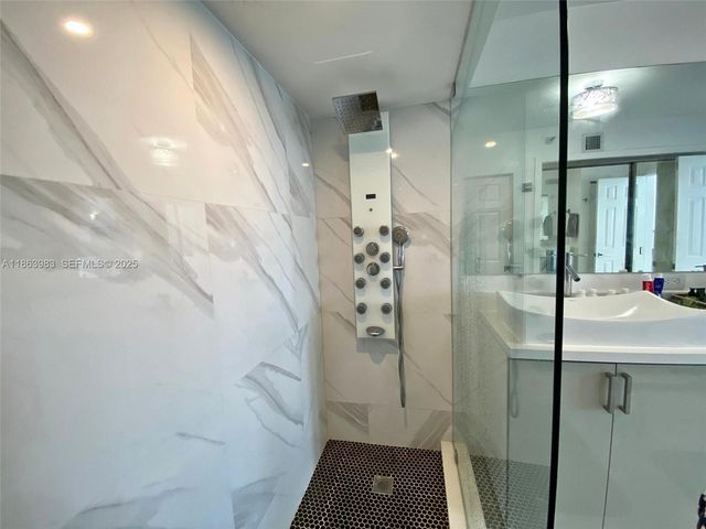 3530 Mystic Pointe Drive 3014, Aventura, FL 33180