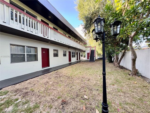 610 NE 123rd St 203, North Miami, FL 33161