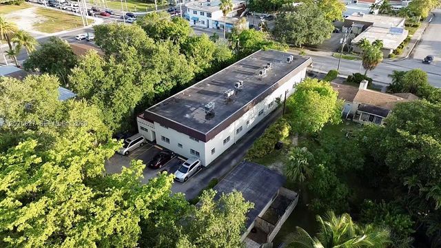 610 NE 123rd St 203, North Miami, FL 33161