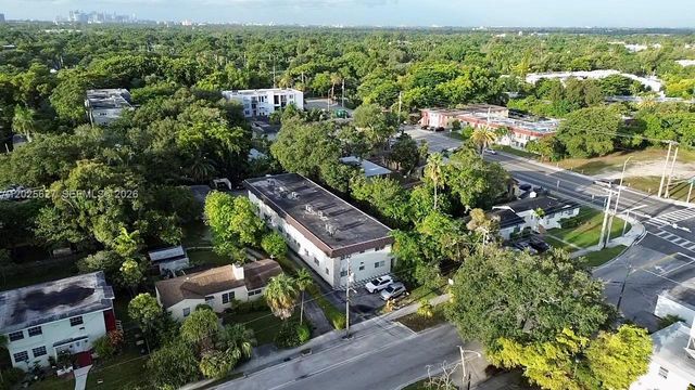 610 NE 123rd St 203, North Miami, FL 33161