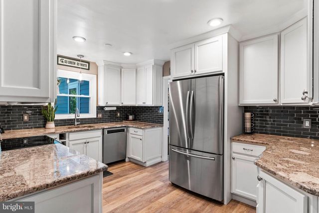 529 FAIRWAY DR, Camp Hill, PA 17011