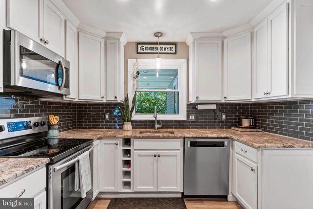 529 FAIRWAY DR, Camp Hill, PA 17011