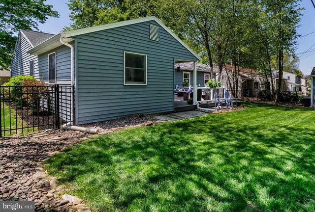 529 FAIRWAY DR, Camp Hill, PA 17011