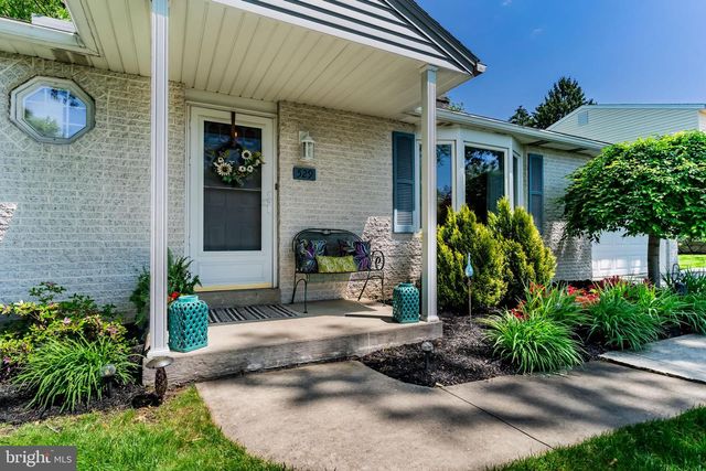 529 FAIRWAY DR, Camp Hill, PA 17011